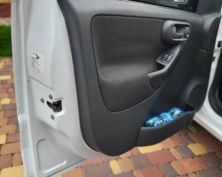 Білий Опель Комбо вант.-пас., об'ємом двигуна 1.3 л та пробігом 323 тис. км за 3750 $, фото 13 на Automoto.ua