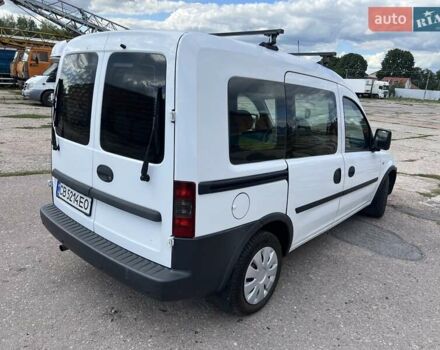 Білий Опель Комбо вант.-пас., об'ємом двигуна 1.2 л та пробігом 268 тис. км за 4300 $, фото 3 на Automoto.ua