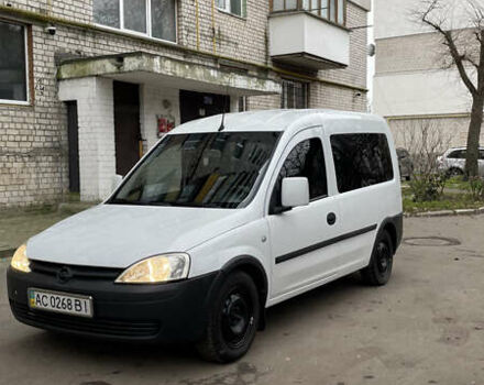 Білий Опель Комбо вант.-пас., об'ємом двигуна 1.25 л та пробігом 365 тис. км за 4000 $, фото 1 на Automoto.ua