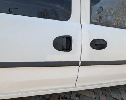 Белый Опель Комбо груз.-пасс., объемом двигателя 1.25 л и пробегом 395 тыс. км за 4000 $, фото 17 на Automoto.ua