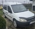 Белый Опель Комбо груз.-пасс., объемом двигателя 1.3 л и пробегом 370 тыс. км за 3650 $, фото 2 на Automoto.ua