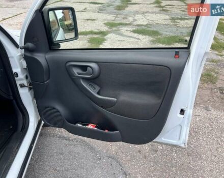 Білий Опель Комбо вант.-пас., об'ємом двигуна 1.2 л та пробігом 268 тис. км за 4300 $, фото 26 на Automoto.ua