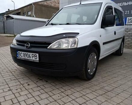 Білий Опель Комбо вант.-пас., об'ємом двигуна 1.25 л та пробігом 228 тис. км за 2999 $, фото 1 на Automoto.ua