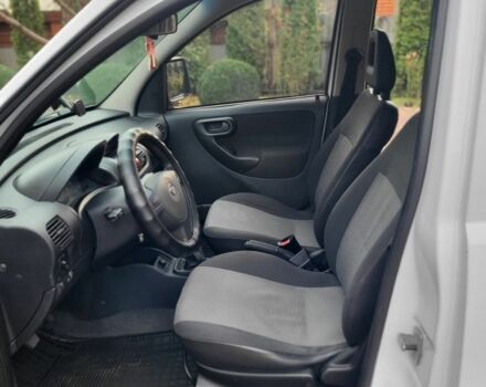 Білий Опель Комбо вант.-пас., об'ємом двигуна 1.2 л та пробігом 323 тис. км за 3750 $, фото 14 на Automoto.ua