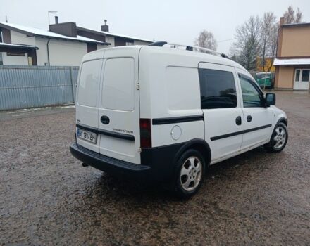 Белый Опель Комбо груз.-пасс., объемом двигателя 1.7 л и пробегом 285 тыс. км за 3300 $, фото 4 на Automoto.ua