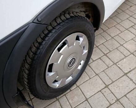 Білий Опель Комбо вант.-пас., об'ємом двигуна 1.25 л та пробігом 228 тис. км за 2999 $, фото 6 на Automoto.ua