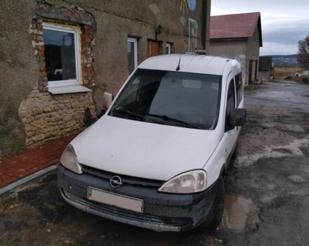 Белый Опель Комбо груз.-пасс., объемом двигателя 1.3 л и пробегом 329 тыс. км за 2000 $, фото 3 на Automoto.ua