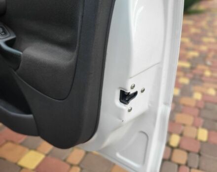 Білий Опель Комбо вант.-пас., об'ємом двигуна 1.2 л та пробігом 323 тис. км за 3750 $, фото 3 на Automoto.ua