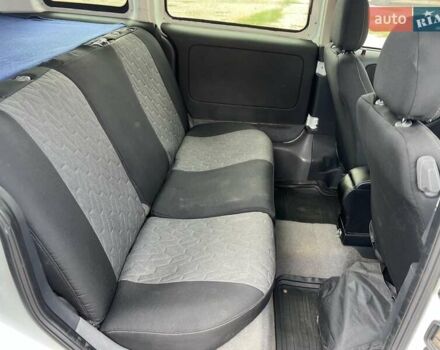 Білий Опель Комбо вант.-пас., об'ємом двигуна 1.2 л та пробігом 268 тис. км за 4300 $, фото 34 на Automoto.ua