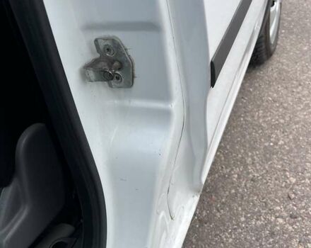 Білий Опель Комбо вант.-пас., об'ємом двигуна 1.2 л та пробігом 268 тис. км за 4300 $, фото 48 на Automoto.ua