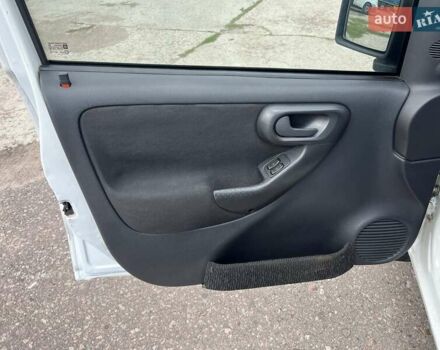 Білий Опель Комбо вант.-пас., об'ємом двигуна 1.2 л та пробігом 268 тис. км за 4300 $, фото 46 на Automoto.ua