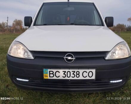 Белый Опель Комбо груз.-пасс., объемом двигателя 1.7 л и пробегом 245 тыс. км за 4177 $, фото 6 на Automoto.ua