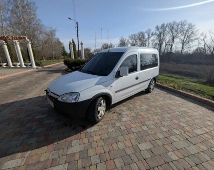 Білий Опель Комбо вант.-пас., об'ємом двигуна 1.2 л та пробігом 395 тис. км за 4000 $, фото 1 на Automoto.ua