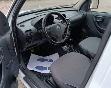 Білий Опель Комбо вант.-пас., об'ємом двигуна 1.25 л та пробігом 228 тис. км за 2999 $, фото 8 на Automoto.ua