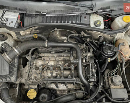 Білий Опель Комбо вант.-пас., об'ємом двигуна 1.25 л та пробігом 365 тис. км за 4000 $, фото 16 на Automoto.ua