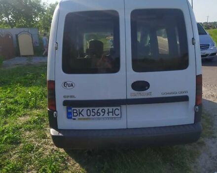 Белый Опель Комбо груз.-пасс., объемом двигателя 0 л и пробегом 293 тыс. км за 3200 $, фото 1 на Automoto.ua