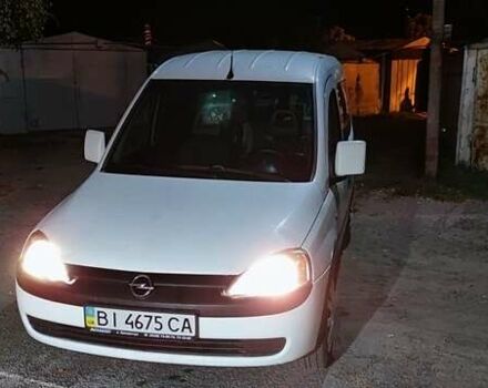 Белый Опель Комбо груз.-пасс., объемом двигателя 1.2 л и пробегом 254 тыс. км за 4150 $, фото 5 на Automoto.ua