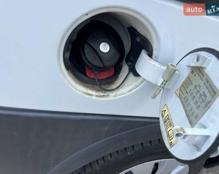 Білий Опель Комбо вант.-пас., об'ємом двигуна 1.2 л та пробігом 268 тис. км за 4300 $, фото 40 на Automoto.ua