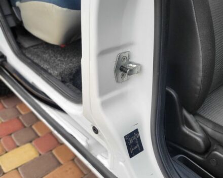 Білий Опель Комбо вант.-пас., об'ємом двигуна 1.2 л та пробігом 323 тис. км за 3750 $, фото 2 на Automoto.ua