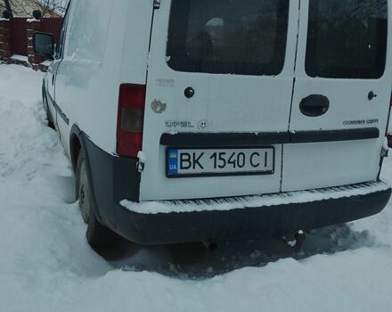 Белый Опель Комбо груз.-пасс., объемом двигателя 1.2 л и пробегом 3 тыс. км за 2400 $, фото 2 на Automoto.ua