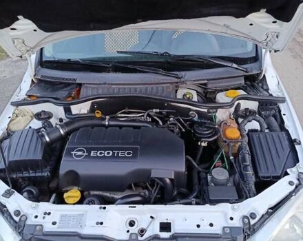 Білий Опель Комбо вант.-пас., об'ємом двигуна 1.3 л та пробігом 268 тис. км за 4500 $, фото 35 на Automoto.ua