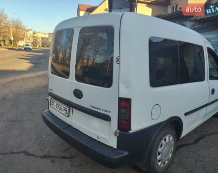 Белый Опель Комбо груз.-пасс., объемом двигателя 1.25 л и пробегом 200 тыс. км за 2450 $, фото 1 на Automoto.ua