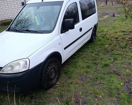 Білий Опель Комбо вант.-пас., об'ємом двигуна 1.25 л та пробігом 200 тис. км за 3300 $, фото 9 на Automoto.ua