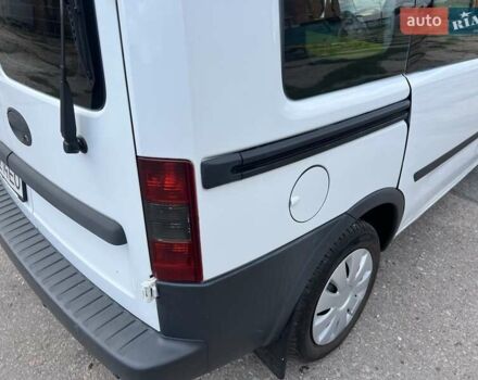 Білий Опель Комбо вант.-пас., об'ємом двигуна 1.2 л та пробігом 268 тис. км за 4300 $, фото 19 на Automoto.ua