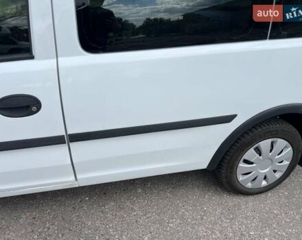 Білий Опель Комбо вант.-пас., об'ємом двигуна 1.2 л та пробігом 268 тис. км за 4300 $, фото 12 на Automoto.ua