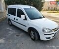Белый Опель Комбо груз.-пасс., объемом двигателя 1.3 л и пробегом 294 тыс. км за 3500 $, фото 1 на Automoto.ua