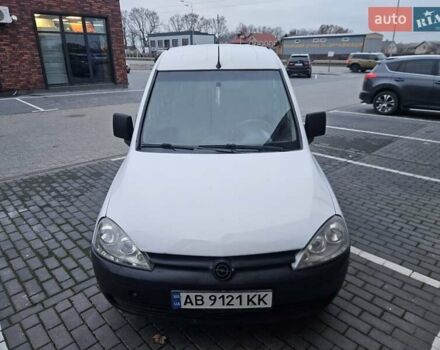 Білий Опель Комбо вант.-пас., об'ємом двигуна 1.25 л та пробігом 373 тис. км за 3600 $, фото 3 на Automoto.ua