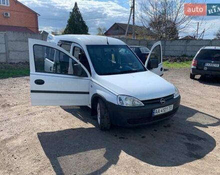 Опель Комбо груз.-пасс. 2007 в Черкассах на Automoto.ua Белый Опель Комбо груз.-пасс., объемом двигателя 1.3 л и пробегом 322 тыс. км за 4300 $, фото 10 на Automoto.ua