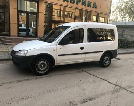 Опель Комбо груз.-пасс. 2007 в Виннице на Automoto.ua Белый Опель Комбо груз.-пасс., объемом двигателя 1.2 л и пробегом 374 тыс. км за 3300 $, фото 4 на Automoto.ua