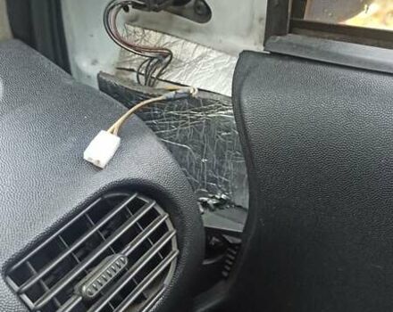 Білий Опель Комбо вант.-пас., об'ємом двигуна 1.7 л та пробігом 385 тис. км за 4700 $, фото 10 на Automoto.ua