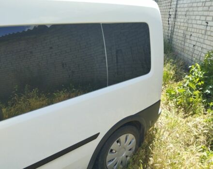 Опель Комбо груз.-пасс. 2007 в Житомире на Automoto.ua Белый Опель Комбо груз.-пасс., объемом двигателя 0 л и пробегом 273 тыс. км за 4200 $, фото 4 на Automoto.ua