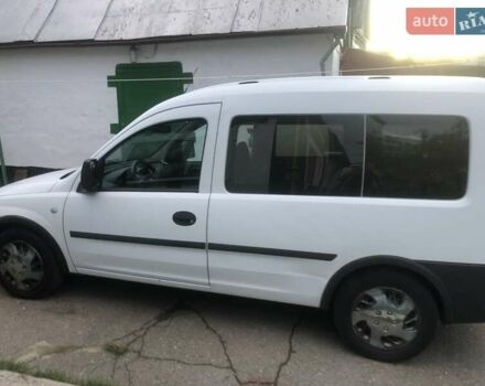 Білий Опель Комбо вант.-пас., об'ємом двигуна 1.69 л та пробігом 200 тис. км за 3750 $, фото 4 на Automoto.ua