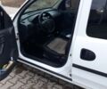 Белый Опель Комбо груз.-пасс., объемом двигателя 1.7 л и пробегом 250 тыс. км за 4200 $, фото 3 на Automoto.ua