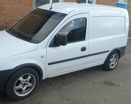 Белый Опель Комбо груз.-пасс., объемом двигателя 1.3 л и пробегом 274 тыс. км за 3700 $, фото 4 на Automoto.ua