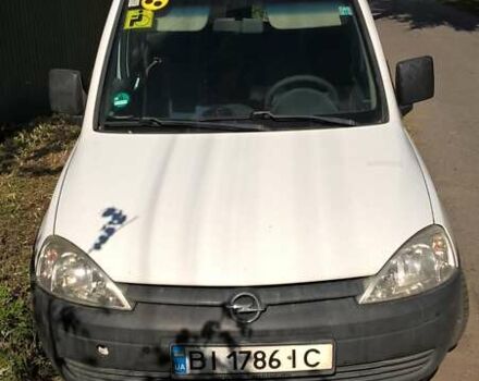 Білий Опель Комбо вант.-пас., об'ємом двигуна 1.36 л та пробігом 300 тис. км за 3760 $, фото 1 на Automoto.ua