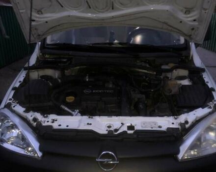 Білий Опель Комбо вант.-пас., об'ємом двигуна 1.69 л та пробігом 200 тис. км за 3750 $, фото 23 на Automoto.ua