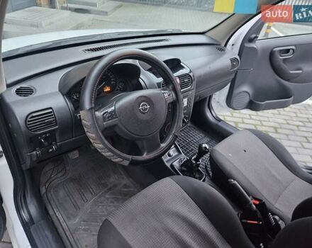 Білий Опель Комбо вант.-пас., об'ємом двигуна 1.25 л та пробігом 373 тис. км за 3600 $, фото 31 на Automoto.ua