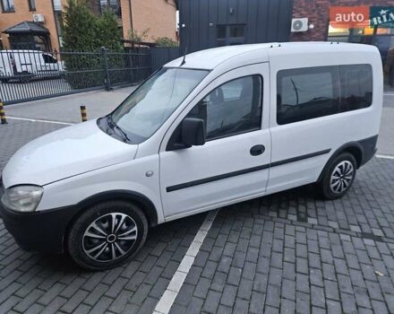 Білий Опель Комбо вант.-пас., об'ємом двигуна 1.25 л та пробігом 373 тис. км за 3600 $, фото 12 на Automoto.ua