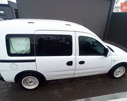 Білий Опель Комбо вант.-пас., об'ємом двигуна 1.7 л та пробігом 385 тис. км за 4700 $, фото 19 на Automoto.ua