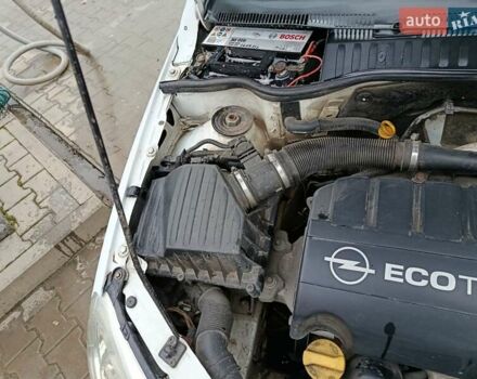 Белый Опель Комбо груз.-пасс., объемом двигателя 1.25 л и пробегом 286 тыс. км за 3500 $, фото 52 на Automoto.ua