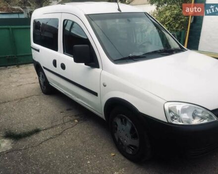 Білий Опель Комбо вант.-пас., об'ємом двигуна 1.69 л та пробігом 200 тис. км за 3750 $, фото 3 на Automoto.ua