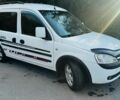 Белый Опель Комбо груз.-пасс., объемом двигателя 1.69 л и пробегом 255 тыс. км за 4500 $, фото 1 на Automoto.ua