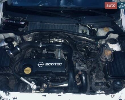 Білий Опель Комбо вант.-пас., об'ємом двигуна 1.69 л та пробігом 200 тис. км за 3750 $, фото 31 на Automoto.ua