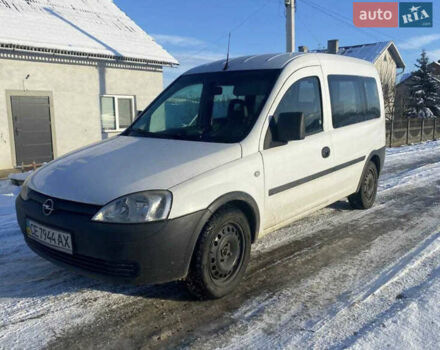 Белый Опель Комбо груз.-пасс., объемом двигателя 1.25 л и пробегом 280 тыс. км за 4300 $, фото 1 на Automoto.ua