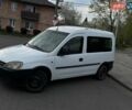Белый Опель Комбо груз.-пасс., объемом двигателя 1.2 л и пробегом 252 тыс. км за 4200 $, фото 1 на Automoto.ua