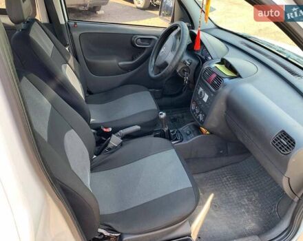 Опель Комбо груз.-пасс. 2007 в Черкассах на Automoto.ua Белый Опель Комбо груз.-пасс., объемом двигателя 1.3 л и пробегом 322 тыс. км за 4300 $, фото 18 на Automoto.ua